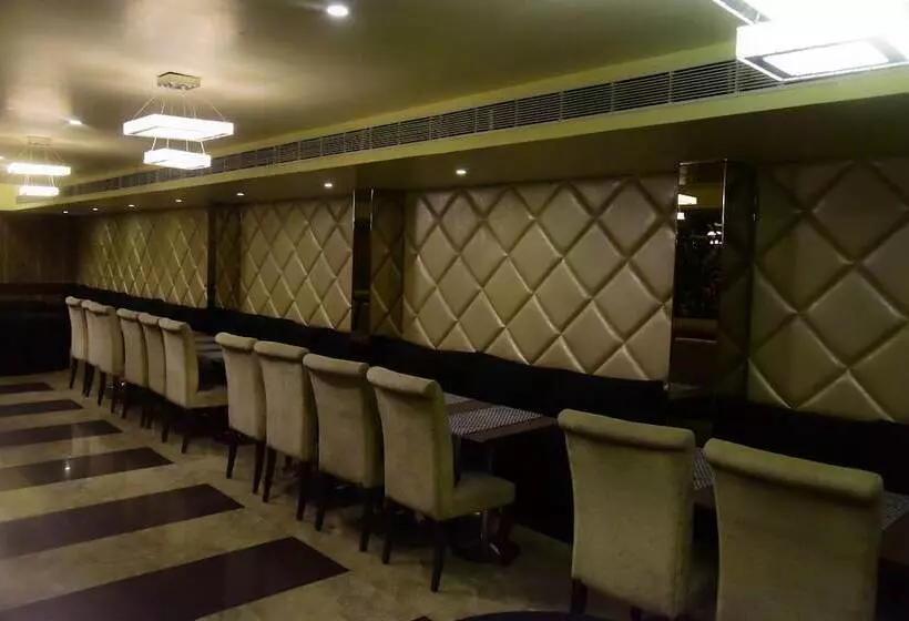 Hotelli Midtown Grand