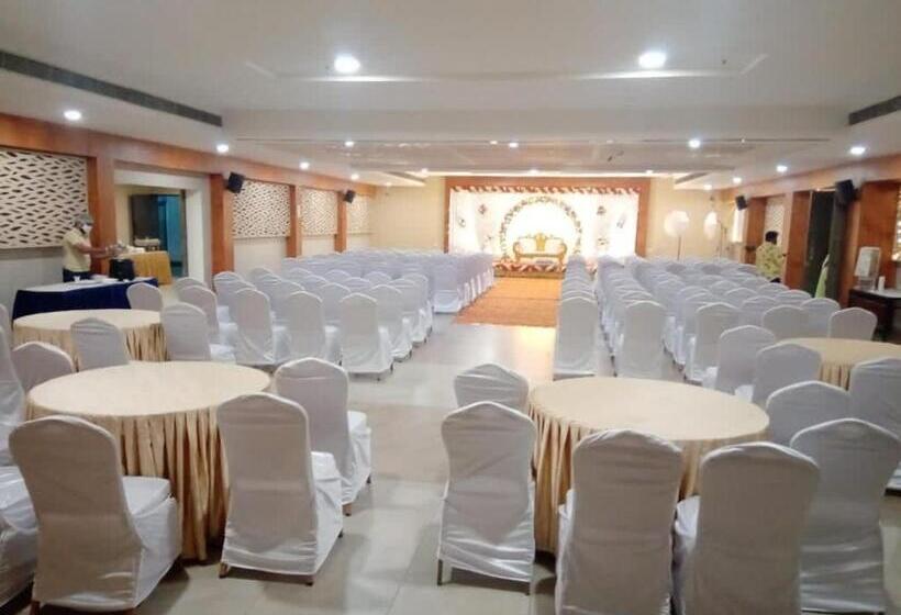 ホテル Vijay Elanza