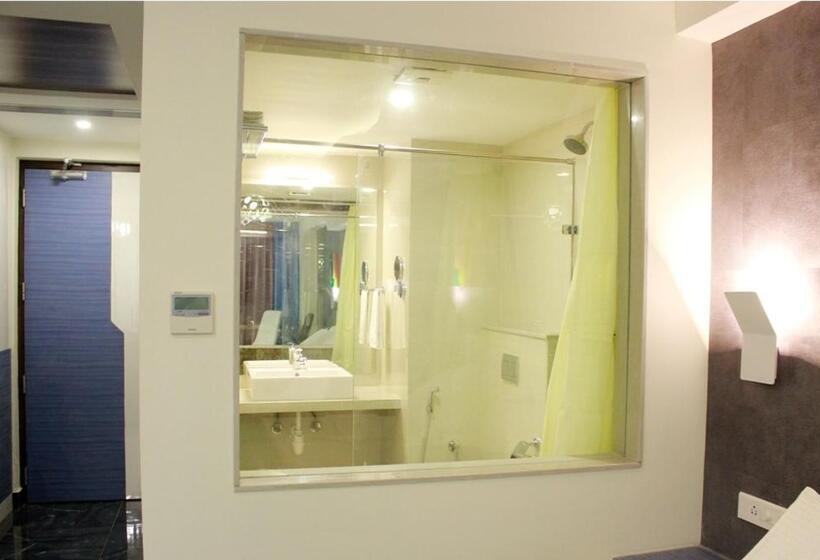 ホテル Vijay Elanza