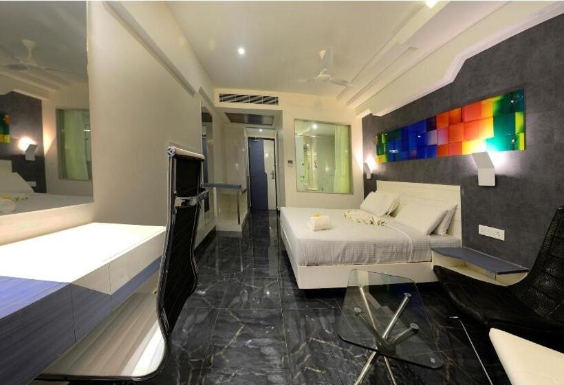 ホテル Vijay Elanza