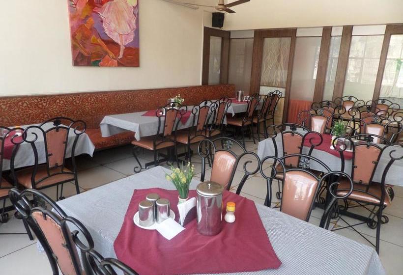 Hotelli Vrindavan Deluxe