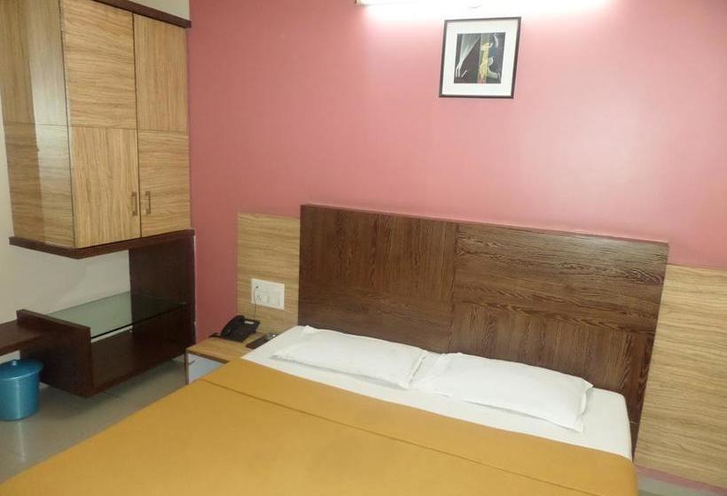 Hotelli Vrindavan Deluxe