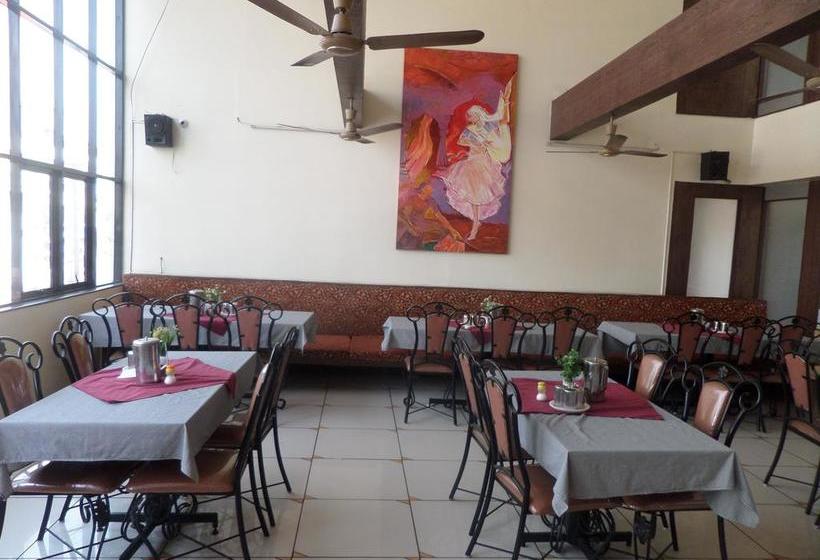 Hotelli Vrindavan Deluxe