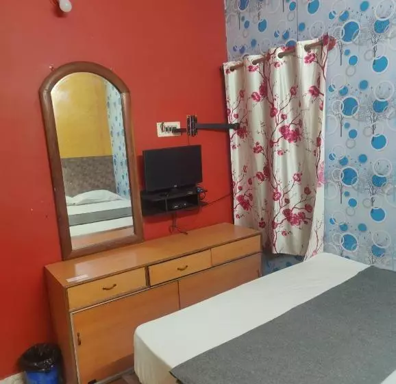 ホテル Yelagiri Residency