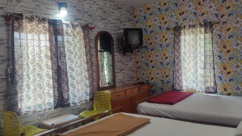 בית מלון כפרי Yelagiri Residency