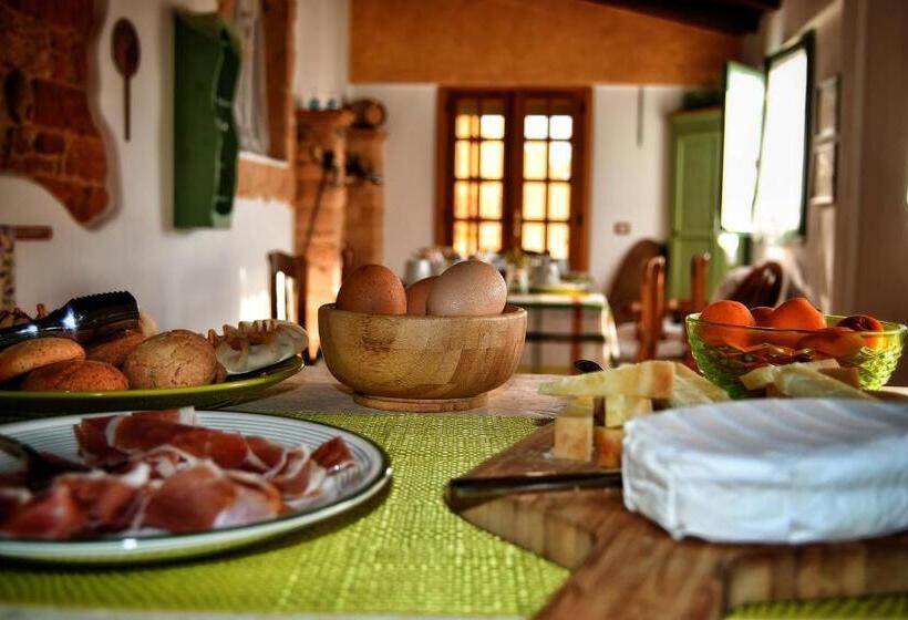 مبيت وإفطار Fattoria La Traccia