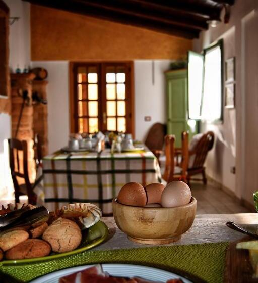 مبيت وإفطار Fattoria La Traccia