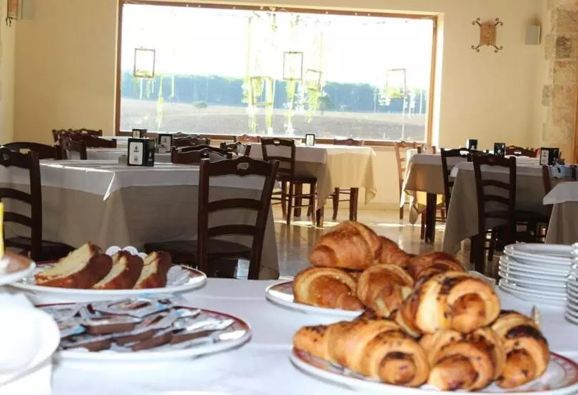 Aamiaismajoitus (B&B) Masseria Chinunno