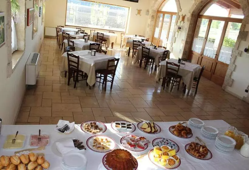 Aamiaismajoitus (B&B) Masseria Chinunno