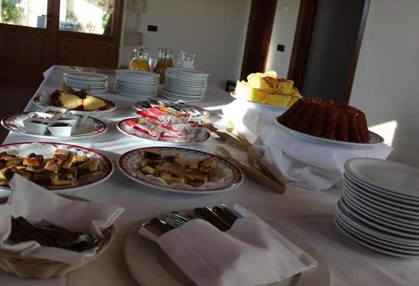 Aamiaismajoitus (B&B) Masseria Chinunno