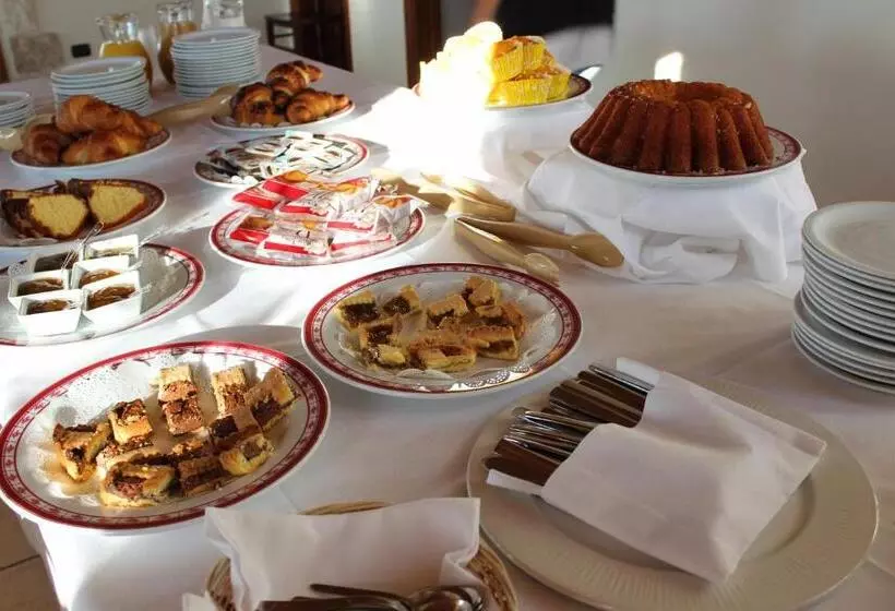 Aamiaismajoitus (B&B) Masseria Chinunno