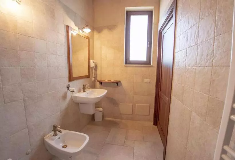 Aamiaismajoitus (B&B) Masseria Chinunno