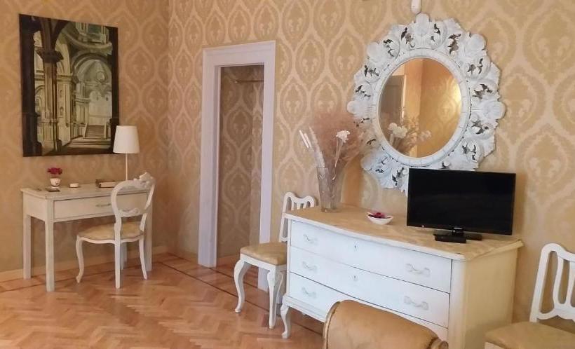 Bed and Breakfast Palazzo Antica Via Appia