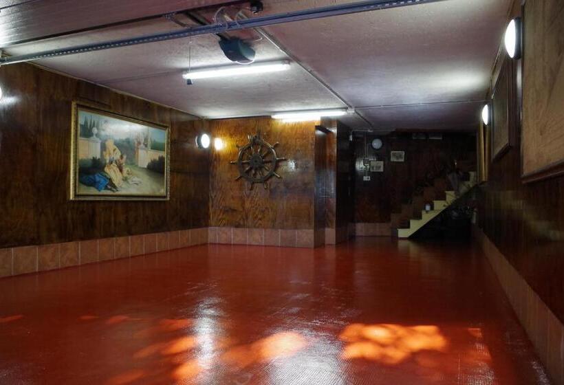 مبيت وإفطار Villa Puccini