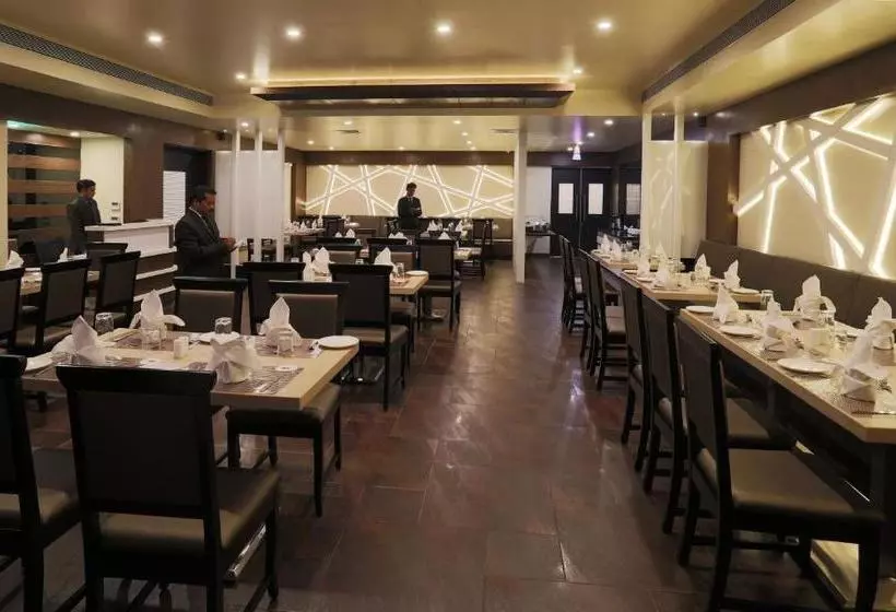 هتل Grand Kailash