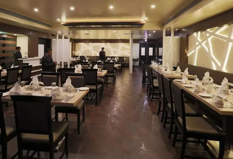 هتل Grand Kailash