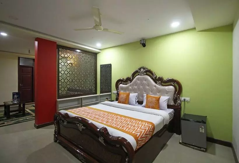 Hotelli New S K Regency