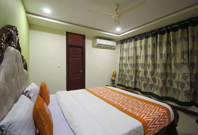 Hotelli New S K Regency