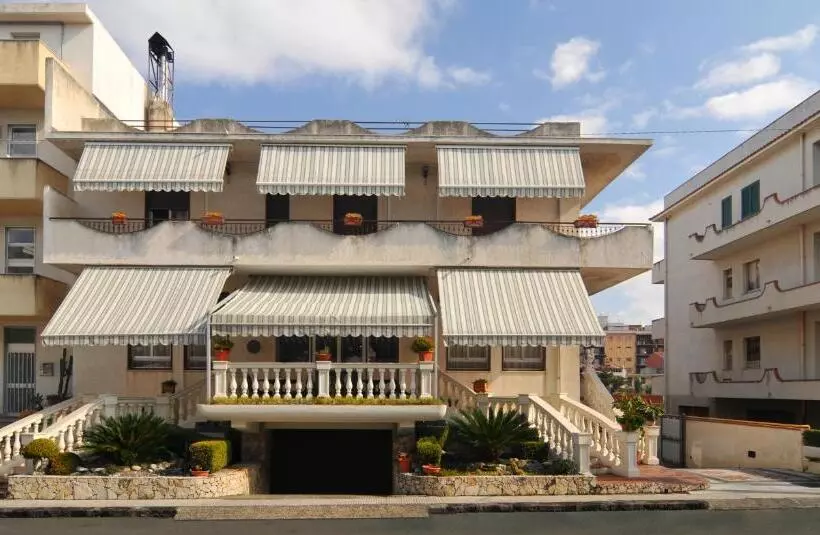 ホテル Ristorante Thomas