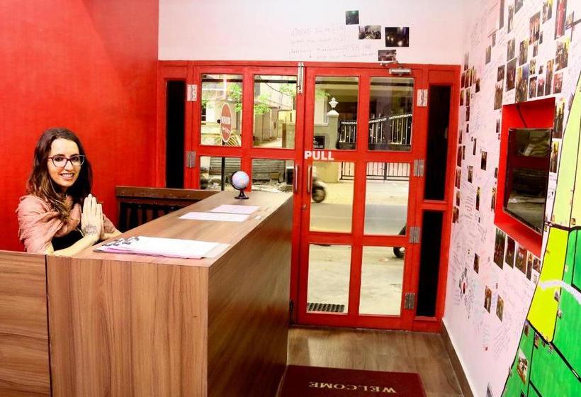 Red Lollipop Hostel Chennai