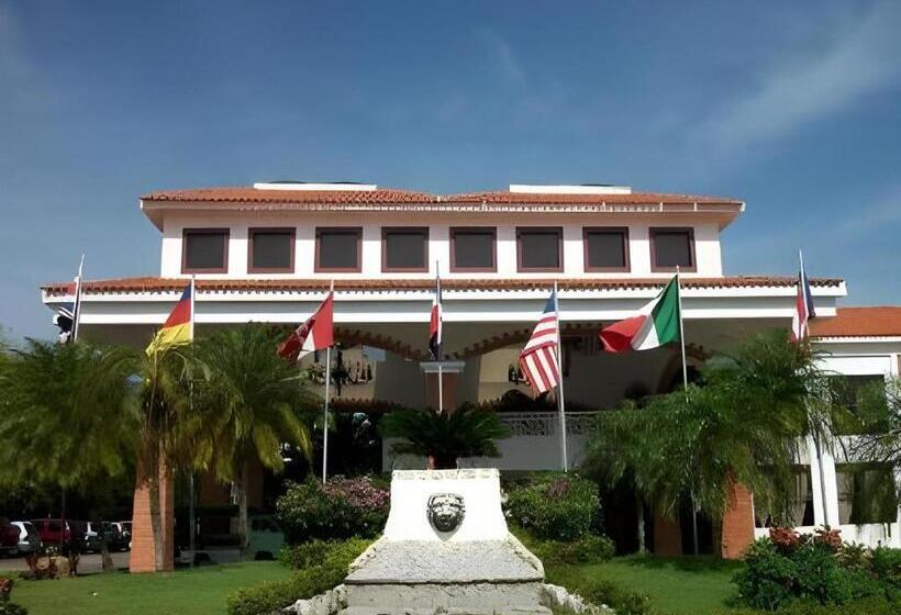 هتل Celuisma Playa Dorada All Inclusive