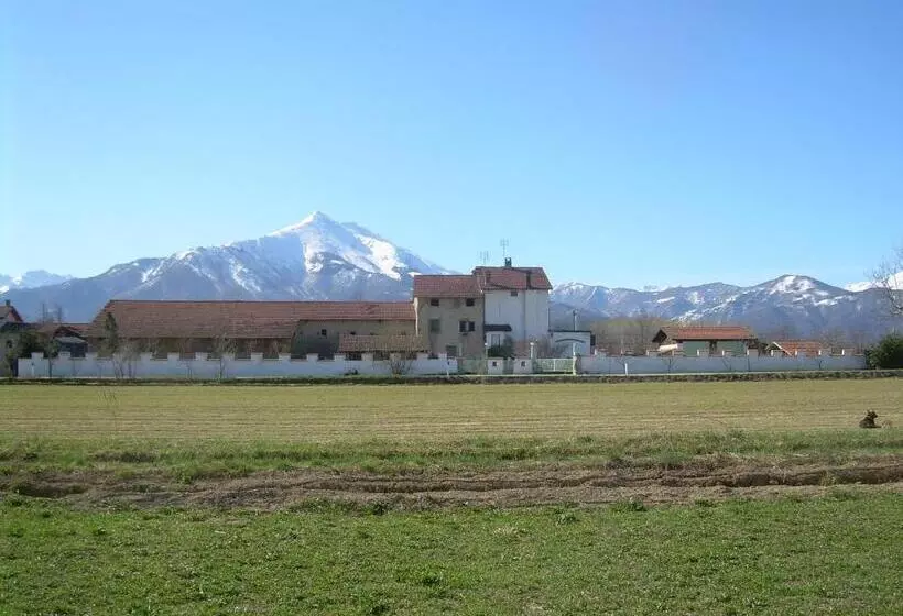 B&b Cm Ranch