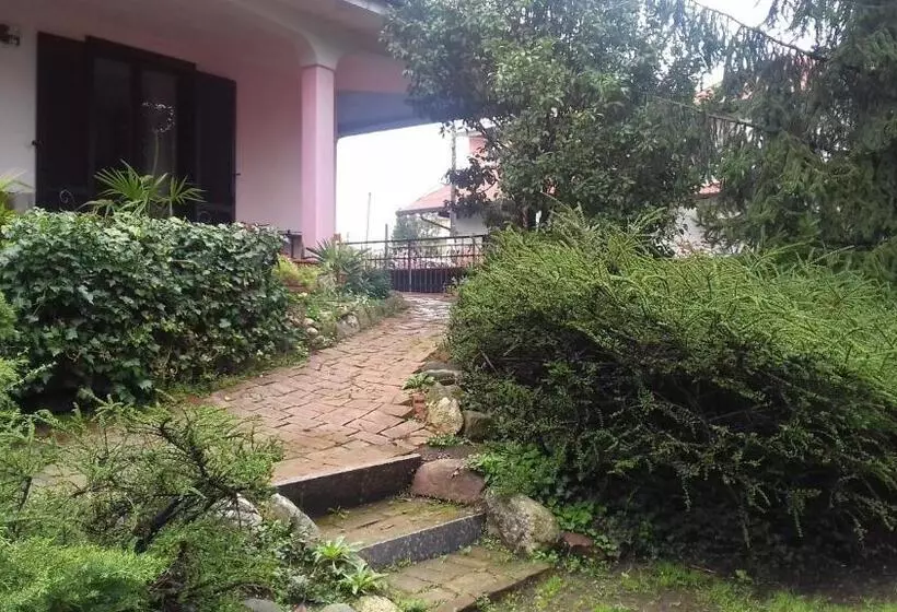 ベッドアンドブレックファースト Il Nido Del Pettirosso