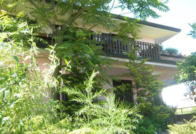 ベッドアンドブレックファースト Il Nido Del Pettirosso