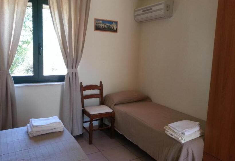 住宿加早餐  La Piana Degli Ulivi