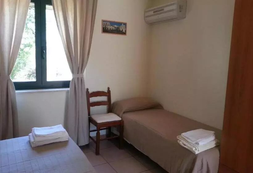 Aamiaismajoitus (B&B) La Piana Degli Ulivi