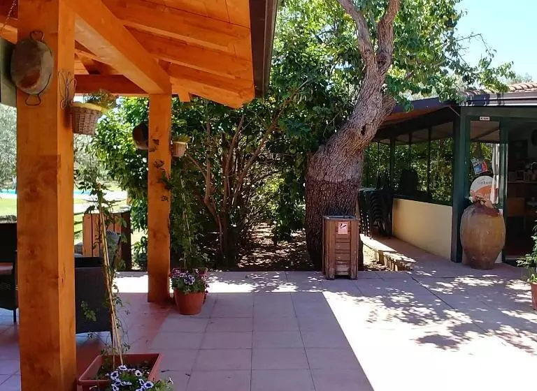 Aamiaismajoitus (B&B) La Piana Degli Ulivi