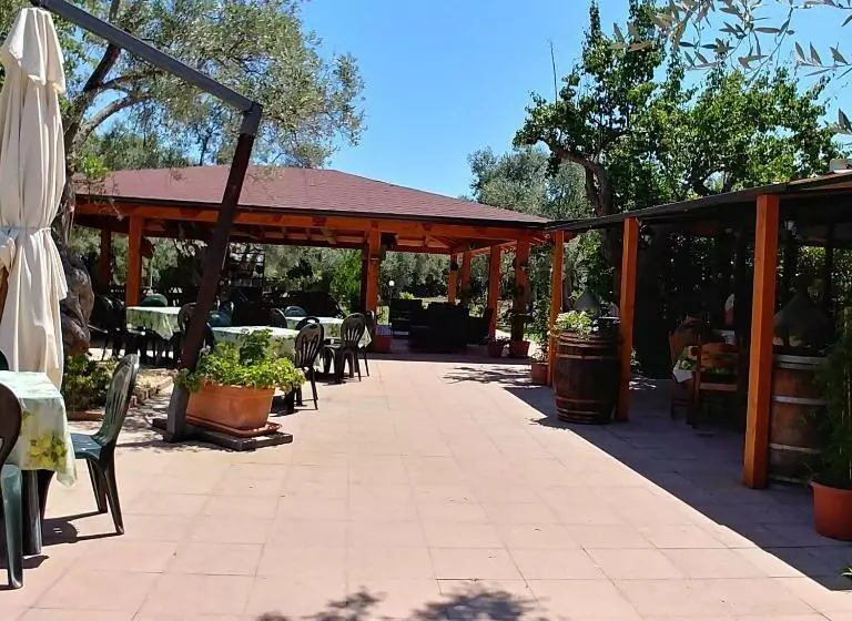 Aamiaismajoitus (B&B) La Piana Degli Ulivi