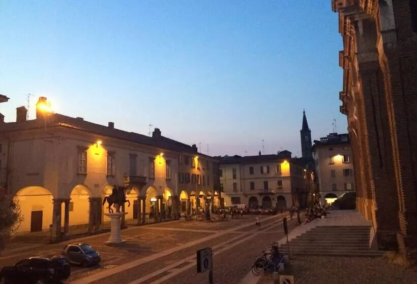 تختخواب و صبحانه Le Stanze Del Cardinale