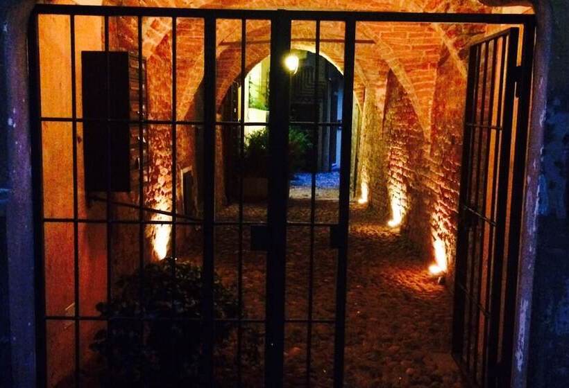 تختخواب و صبحانه Le Stanze Del Cardinale