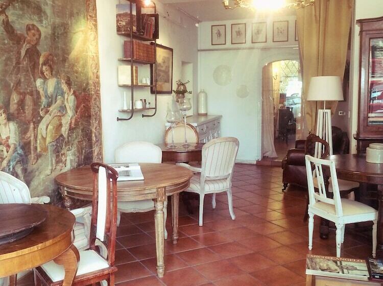 تختخواب و صبحانه Le Stanze Del Cardinale