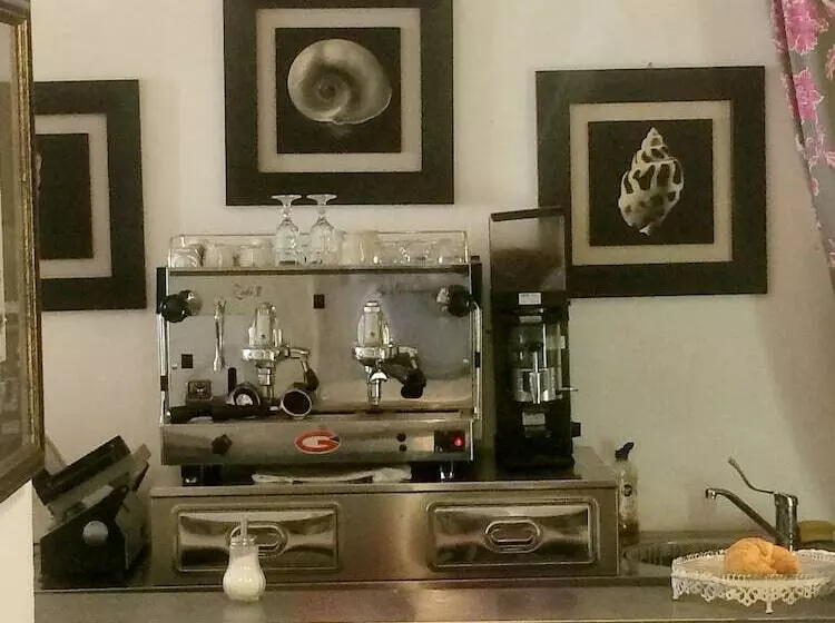 تختخواب و صبحانه Le Stanze Del Cardinale