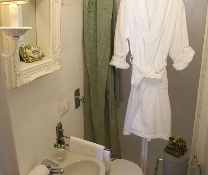 تختخواب و صبحانه Le Stanze Del Cardinale