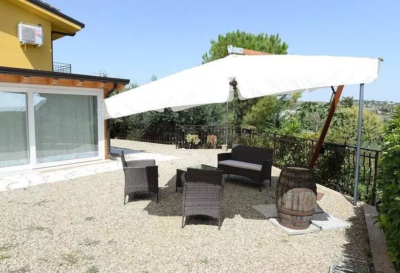 Aamiaismajoitus (B&B) Sicily Bike Di Fina Rosario