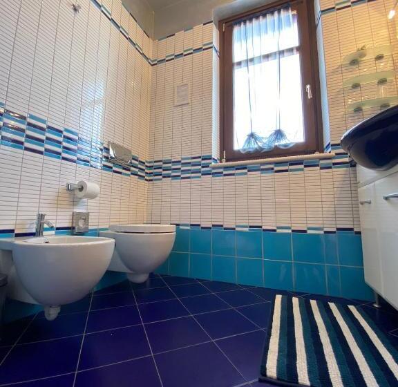 צימר Villa Laura Rooms & Pool