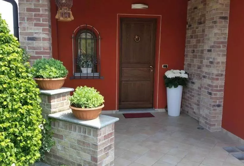 Aamiaismajoitus (B&B) Villa Laura Rooms & Pool