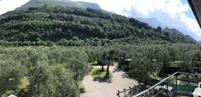 Hotelli Albergo Bar Ristorante Alla Rama