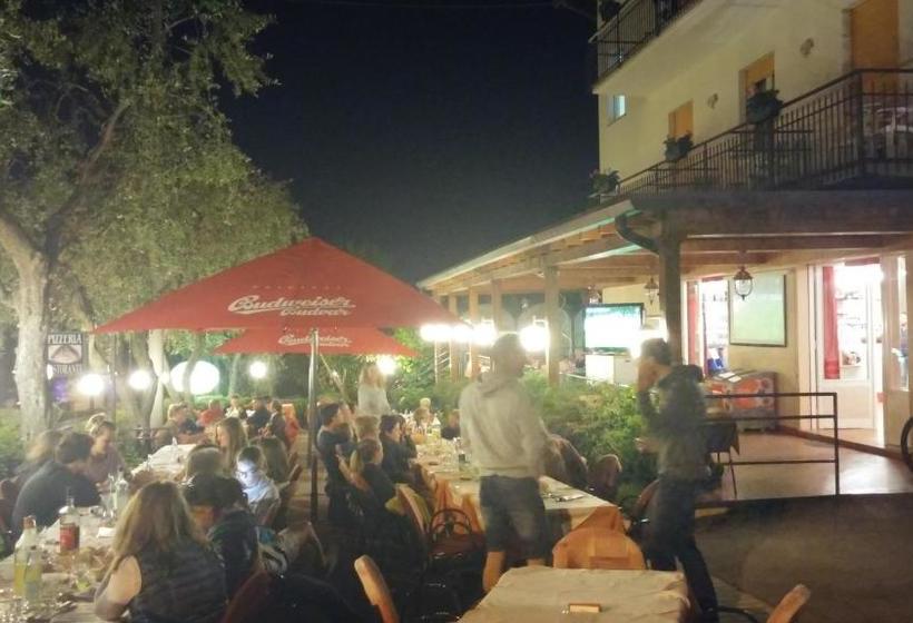 ホテル Albergo Bar Ristorante Alla Rama