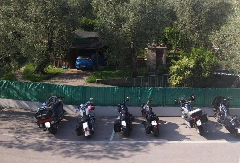 בית מלון כפרי Albergo Bar Ristorante Alla Rama