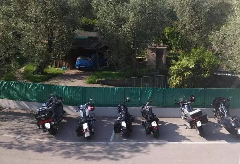 Hotelli Albergo Bar Ristorante Alla Rama