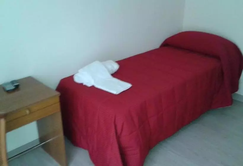 Hotelli Albergo Bar Ristorante Alla Rama