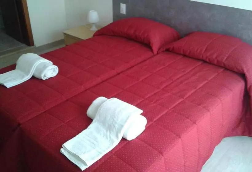 Hotelli Albergo Bar Ristorante Alla Rama