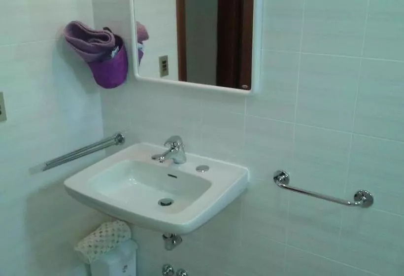 Hotelli Albergo Bar Ristorante Alla Rama