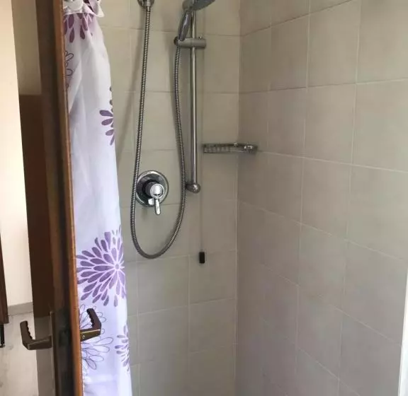 Hotelli Albergo Bar Ristorante Alla Rama