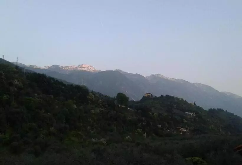 Hotelli Albergo Bar Ristorante Alla Rama