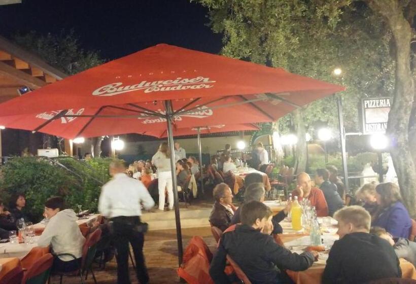 בית מלון כפרי Albergo Bar Ristorante Alla Rama